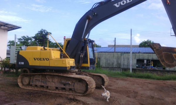 ขายด่วน VOLVO EC210B สภาพ98\%(806ช.ม)