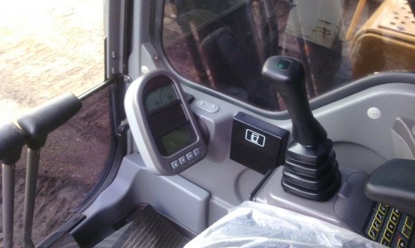 ขายด่วน VOLVO EC210B สภาพ98\%(806ช.ม)