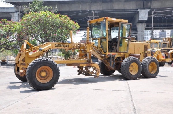 รถมอเตอร์เกรดเดอร์CATTERPILLAR140G