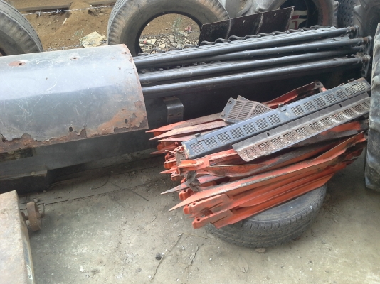 ขายรถเกี่ยวข้าว DC-68G มีอุปกรณ์ เกี่ยวข้าว เกี่ยวถั่ว เกี่ยวข้าวโพด 3ชิ้นคับ