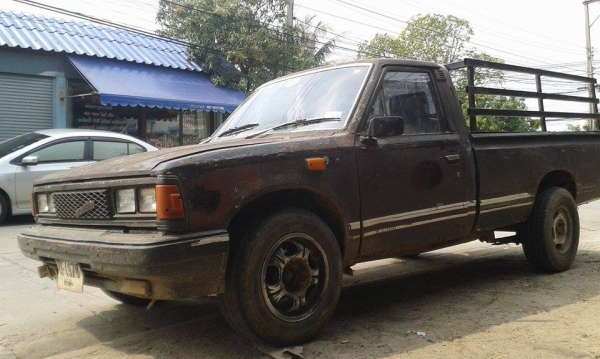 รถเพื่อนฝากขายครับ ดัทสัน 720 เครื่องดีเซล ทะเบียนไม่ขาดชุดโอนครบ