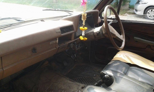 รถเพื่อนฝากขายครับ ดัทสัน 720 เครื่องดีเซล ทะเบียนไม่ขาดชุดโอนครบ