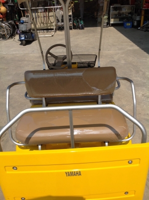 WWW.ByRin29.COM รถ YAMAHA รถกอล์ฟ แบบเครื่องยนต์ 2 ที่นั่ง เพิ่มเติมที่นั่งเล็กด้านหลัง 2 ที่ สภาพเดิมๆจากญี่ปุ่น นำเข้าจากประเทศญี่ปุ่น