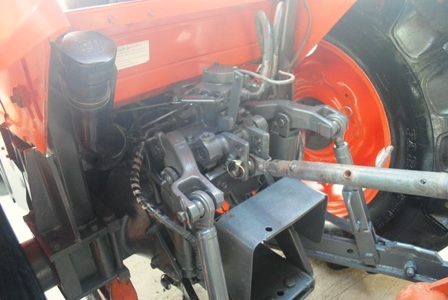 ขายรถไถ Kubota M7040 (4WD) พร้อมดันหน้า+ผานพรวนCMT รถพร้อมใช้งานครับ