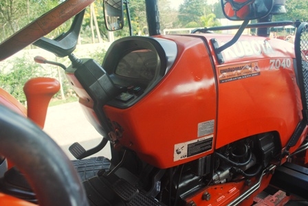 ขายรถไถ Kubota M7040 (4WD) พร้อมดันหน้า+ผานพรวนCMT รถพร้อมใช้งานครับ