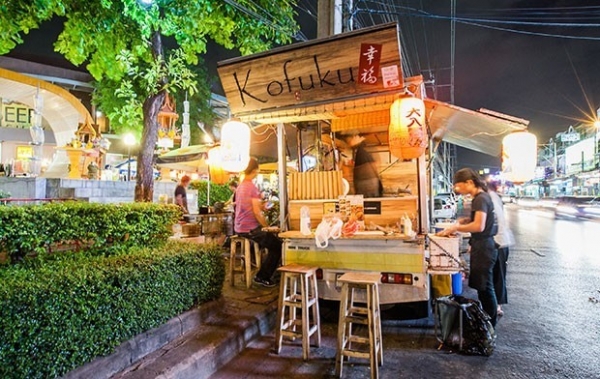 ขายดาวน์ suzuki carry ตู้หลังทำเป็นร้านค้าเปิดได้สามด้าน