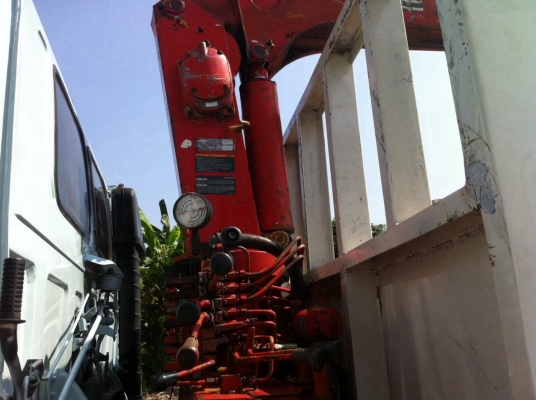 ขายรถบรรทุก6ล้อติดเครน3ยูนิค3ตัน4  6เหลี่ยมกะบะยาว6เมตร40