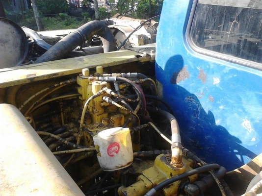 ***ขายแล้วครับขอบคุณ Truck2hand ขายแบคโฮยอดนิยม ราคาเบาๆ KOBELCO MARK3 SK120 ไฟฟ้าตัด กล่อง/จอ มี เครื่องเดิม ปั้มเดิม เครื่องดี ปั้มดี ปรับเพรสเชอร์หน่อย บูมอาร์มดี สวยไม่ปะไม่ดาม เอวดีแน่นดี ช่วงล่าง70-80\% โซ่ดี แทร็กดีครบ สป็อคเก็ตใช้ได้อีกยาว เฟรมดีหน