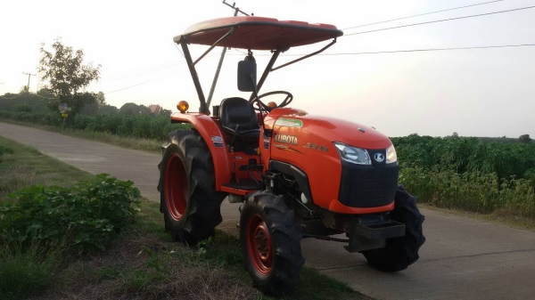 ขายครับ Kubota L3608 สภาพสวยมาก เครื่องดี เกียร์ดี ไม่มีเยิ้มครับ มีผาน4 ตราช้างให้อีก 1พวงครับ ขายครับ Kubota L3608 สภาพสวยมาก เครื่องดี เกียร์ดี ไม่มีเยิ้มครับ มีผาน4 ตราช้างให้อีก 1พวงครับ
