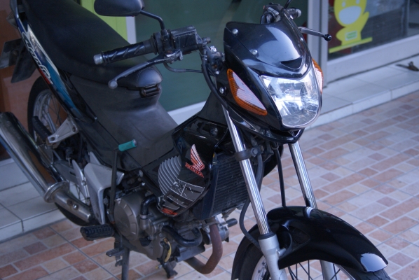 honda โซนิค 125 cc เดิมๆ เครื่องไม่ดังเงียบกริ๊บ ก้านแหวนไม่ดัง สวย ใช้ทน ขับนิ่ง ไมส้่น มีลอยบ้างเล็กน้อย ตามประสารถมือสอง ใช้งานได้เลย honda โซนิค 125 cc เดิมๆ เครื่องไม่ดังเงียบกริ๊บ ก้านแหวนไม่ดัง สวย ใช้ทน ขับนิ่ง ไมส้่น มีลอยบ้างเล็กน้อย ตามประสารถมือสอง ใช้งานได้เลย