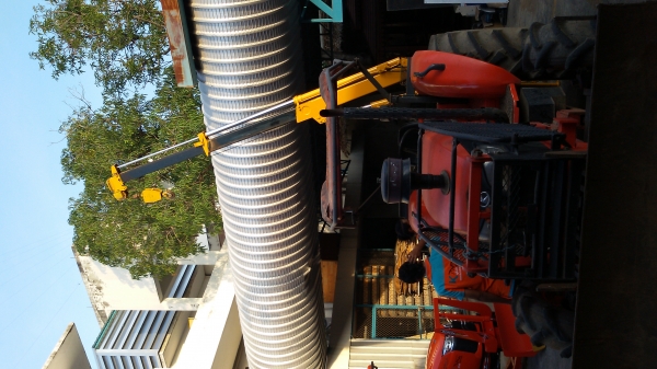 เครนติดท้ายรถแทรกเตอร์ ยกได้ 1 ตัน สูง 5.5 เมตร ราคา 98000