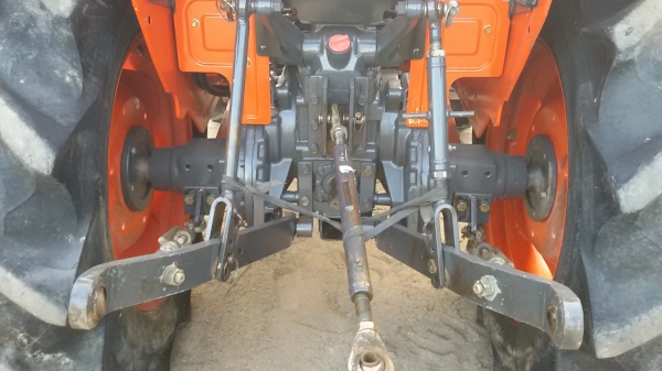 ปัญญาแทรคเตอร์..จัดมาให้ครับ ด่วน!!!คูโบต้า L3608 พร้อมใบมีดคานบน สีเดิมๆคับ สภาพสวย ยางหน้าใหม่ ทำงาน1281ชม.จัดส่ง อ.เถิน จ.ลำปาง