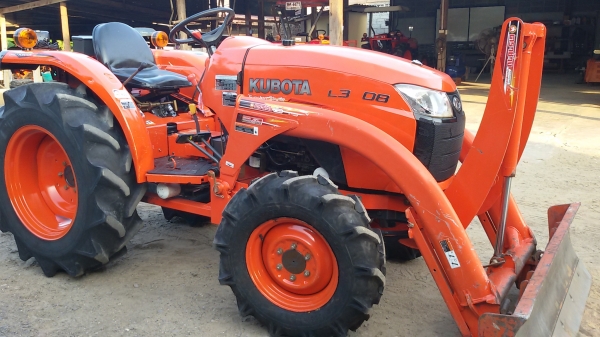 ปัญญาแทรคเตอร์..จัดมาให้ครับ ด่วน!!!คูโบต้า L3608 พร้อมใบมีดคานบน สีเดิมๆคับ สภาพสวย ยางหน้าใหม่ ทำงาน1281ชม.จัดส่ง อ.เถิน จ.ลำปาง
