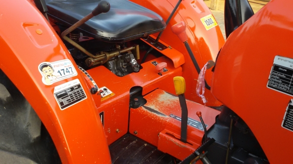 ปัญญาแทรคเตอร์..จัดมาให้ครับ ด่วน!!!คูโบต้า L3608 พร้อมใบมีดคานบน สีเดิมๆคับ สภาพสวย ยางหน้าใหม่ ทำงาน1281ชม.จัดส่ง อ.เถิน จ.ลำปาง