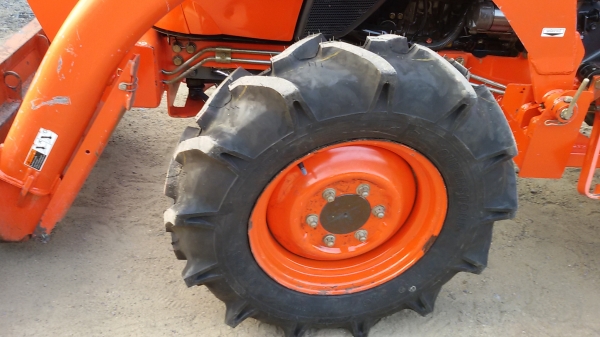 ปัญญาแทรคเตอร์..จัดมาให้ครับ ด่วน!!!คูโบต้า L3608 พร้อมใบมีดคานบน สีเดิมๆคับ สภาพสวย ยางหน้าใหม่ ทำงาน1281ชม.จัดส่ง อ.เถิน จ.ลำปาง