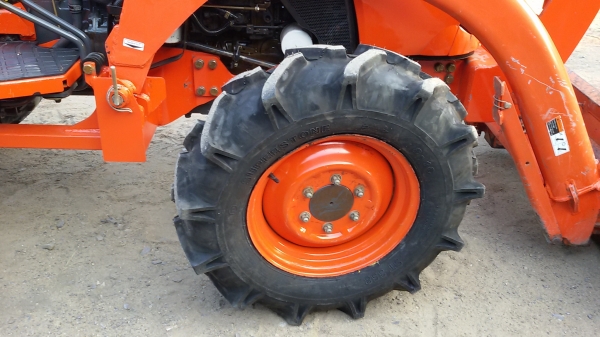 ปัญญาแทรคเตอร์..จัดมาให้ครับ ด่วน!!!คูโบต้า L3608 พร้อมใบมีดคานบน สีเดิมๆคับ สภาพสวย ยางหน้าใหม่ ทำงาน1281ชม.จัดส่ง อ.เถิน จ.ลำปาง