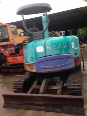 KOMATSU PC40FR  ราคา 500,000บาท  รถเก่าจากญี่ปุ่นยังไม่เคยใช้งานในไทย สภาพพร้อมลุยงาน มีใบอินวอย  สนใจเข้ามาลองสภาพรถได้ตลอดจนกว่าสินค้าจะขาย มีคนขับบริการหรือจะพาคนขับมาเองได้เลย บริการน้ำดื่ม กาแฟ ฟรี  แม่ค้าใจดีค่ะโทรมาได้เลยค่ะ!!