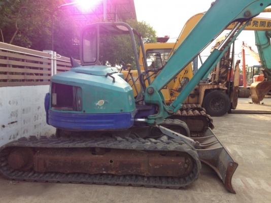 KOMATSU PC70 รถเก่าจากญี่ปุ่นยังไม่เคยใช้งานในไทย สภาพพร้อมลุยงาน มีใบอินวอย  บริการตรวจเชคสภาพให้ลูกค้า ฟรี!!! 1.ถ่ายน้ำมันเครื่อง 2.เปล่าเครื่องกรองไฮดรอลิค 3.ตรวจเชคสายไฮดรอลิคทั้งคัน 4.ตรวจระบบของเหลวทั้งหมดก่อนใช้งาน 5.เป่าทำความสะอาดภายใน  สนใจเข้าม