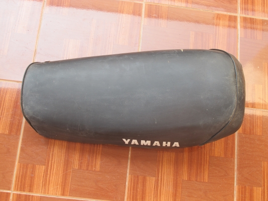 เบาะโมโน ของใหม่เก่าเก็บ พื้นยังดีอยู่ แบ่งๆกันใช้คับ