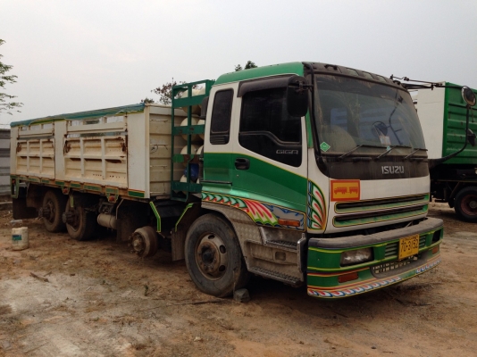 ขายรถบรรทุก 12 ล้อคอกติดก๊าซ CNG ISUZU GIGA 360 แรงม้า คัสซี CXG50X2 เครื่อง 6WA1-120737 ราคา 900000