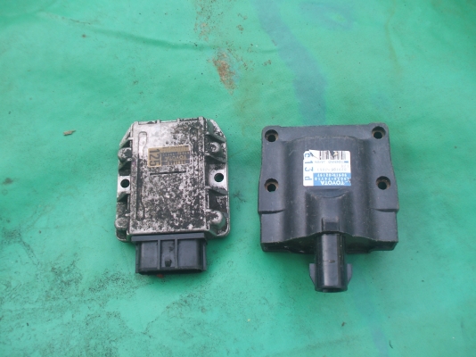 คอยจุดระเบิดและตัวช่วยจุดระเบิด  Toyota  2j  มีสองชุด