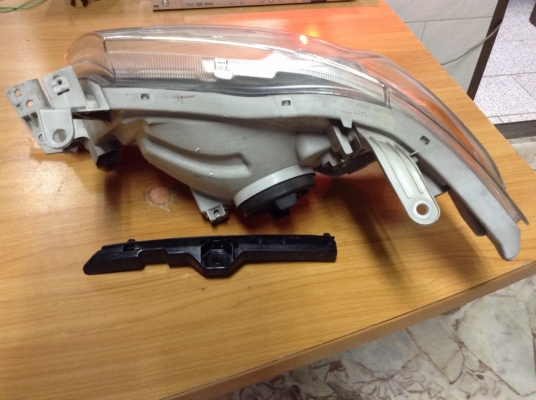 ไฟหน้าVIGO ของแท้ศูนย์ ไฟหน้าVIGO ของแท้ศูนย์