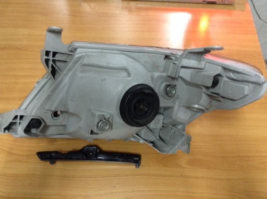 ไฟหน้าVIGO ของแท้ศูนย์ ไฟหน้าVIGO ของแท้ศูนย์