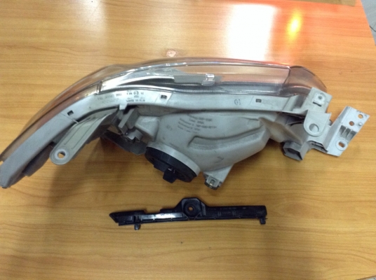 ไฟหน้าVIGO ของแท้ศูนย์ ไฟหน้าVIGO ของแท้ศูนย์