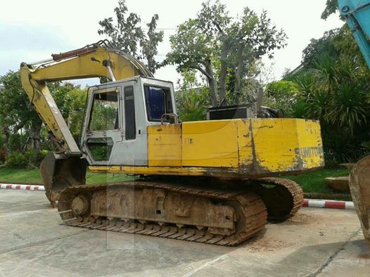 ขายรถขุดแบ็คโค 200 SUMITOMOมาร์ค ทรู 281 สภาพพร้อมใช้งาน เอกสารเล่มทะเบียนชุดโอน จัดไฟแนนซ์ได้ ช่วงล่างดี เอวแน่นบูมสวย