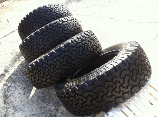 ขายยาง BF Goodrich All-terrain 265 70 r16 ปี13 ตุ่มหน้ายางอยู่ครบ
