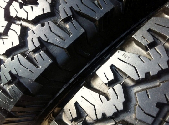 ขายยาง BF Goodrich All-terrain 265 70 r16 ปี13 ตุ่มหน้ายางอยู่ครบ