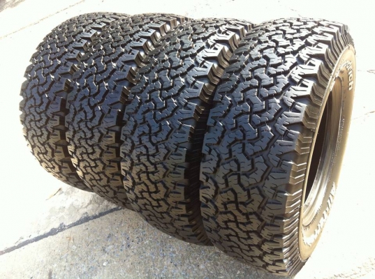 ขายยาง BF Goodrich All-terrain 265 70 r16 ปี13 ตุ่มหน้ายางอยู่ครบ
