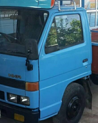 ขาย อีซูซุ NKR-110 ห้างแท้ ปี37เกียร์สั้นสวยๆพร้อมใช้งาน เอกสารทะเบียนพร้อมโอน ราคาเบาๆ สวยๆแต่ยางหลังไม่ดี