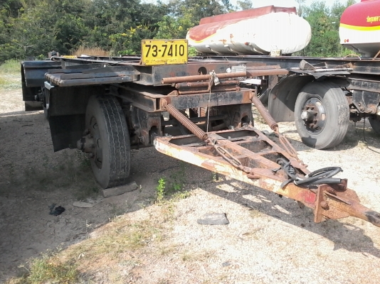 ขายด่วนครับ ลูกพ่วง สามมิตร สวยๆ พร้อมนำไปใช้ต่อได้ เป็นพื้นเรียบ หรือ วางถังน้ำก็ได้ ครับ มี 4 หาง ครับ