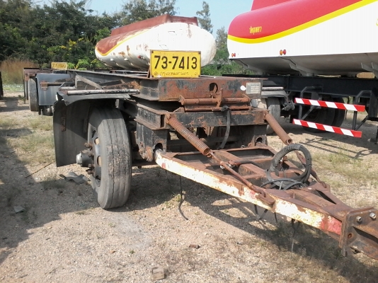 ขายด่วนครับ ลูกพ่วง สามมิตร สวยๆ พร้อมนำไปใช้ต่อได้ เป็นพื้นเรียบ หรือ วางถังน้ำก็ได้ ครับ มี 4 หาง ครับ