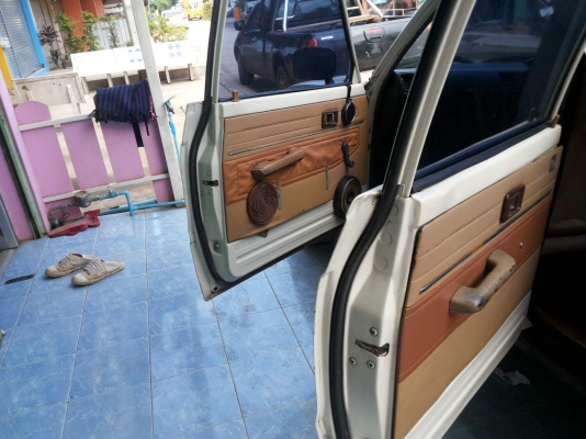 ขายกระบะสุดคลสสิค สภาพ 1 ใน 100 บอดีสวยมากๆ TOYOTA LN 40 เครื่อง 2L 2.45 ดีเซล ขายกระบะสุดคลสสิค สภาพ 1 ใน 100 บอดีสวยมากๆ TOYOTA LN 40 เครื่อง 2L 2.45 ดีเซล