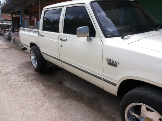 ขายกระบะสุดคลสสิค สภาพ 1 ใน 100 บอดีสวยมากๆ TOYOTA LN 40 เครื่อง 2L 2.45 ดีเซล ขายกระบะสุดคลสสิค สภาพ 1 ใน 100 บอดีสวยมากๆ TOYOTA LN 40 เครื่อง 2L 2.45 ดีเซล