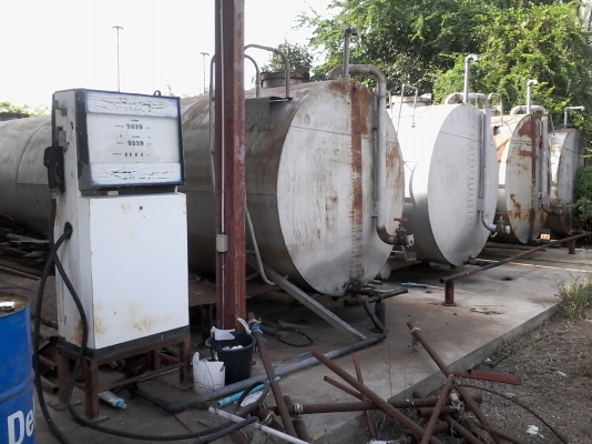 P ณเรศ จองแล้วครับ 20,000 บาท ขายด่วนครับ ถังน้ำมัน 22,000 ลิตร 4 ถัง พร้อม หัวจ่ายน้ำมัน พร้อมใช้งานครับ พี้