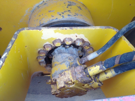 ขายรถบดสั่นสะเทือน ( 2  เพลา )  เล่มทะเบียน