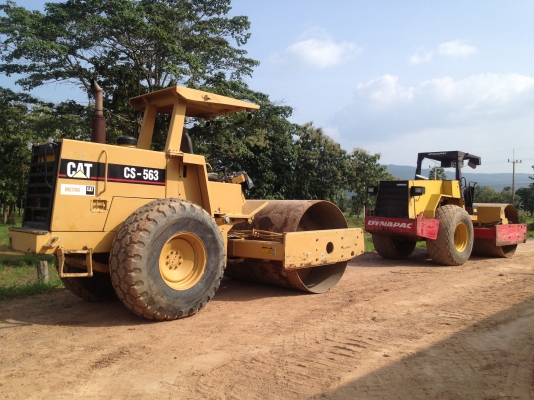 ขายรถบดสั่นสะเทือน ( 2  เพลา )  เล่มทะเบียน