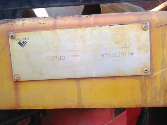 ขายรถบดสั่นสะเทือน ( 2  เพลา )  เล่มทะเบียน