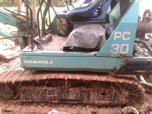 ขายรถแบคโฮ komasu pc30-3 ด่วนครับ ราคาถูก