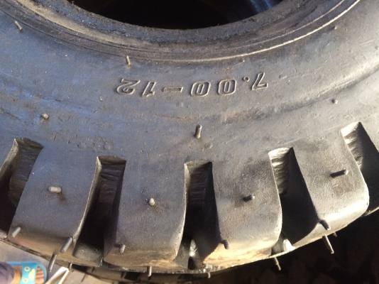 ยางตันใหม่/หล่อใหม่ /และเปอร์เซ็น ขายถูกๆ เส้นละ1,ooo ยางตันใหม่/หล่อใหม่ /และเปอร์เซ็น ขายถูกๆ เส้นละ1,ooo