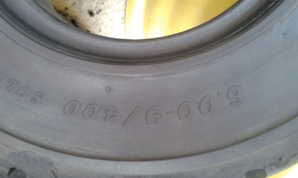 ยางตันใหม่/หล่อใหม่ /และเปอร์เซ็น ขายถูกๆ เส้นละ1,ooo ยางตันใหม่/หล่อใหม่ /และเปอร์เซ็น ขายถูกๆ เส้นละ1,ooo