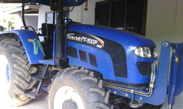 ขายรถไถนิวฮอนแลนด์4&times;4 ใช้งานได้394ชม. อุปกรณ์ โรตารี่ชุดใหญ่ ใบดัน ผาน4 ผาน7 สภาพพร้อมใช้งาน สนใจโทร 090-8588220คุณนะ ID:narong498 หรือ www.truck.in.th/498 หรือfb:ณรงค์ ซื้อขายรถมือสอง(เว็บไซต์ส่วนตัว)