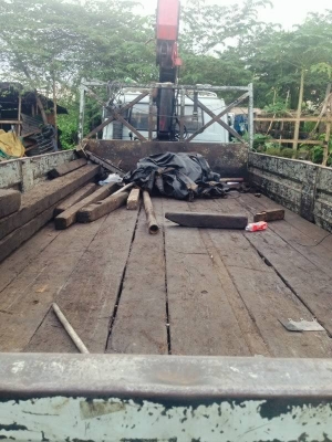 ISUZU FTR32LR  เครื่อง 240 ติดเครนยูนิครุ่นใหม่