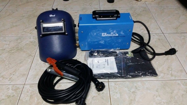 เครื่องเชื่อมไฟฟ้า UMINI MMA-160 มือ 1 เหมาะสำหรับเชื่อมงานต่างๆ ขนาดเล็กกระทัดรัด เครื่องเชื่อมไฟฟ้า UMINI MMA-160 มือ 1 เหมาะสำหรับเชื่อมงานต่างๆ ขนาดเล็กกระทัดรัด