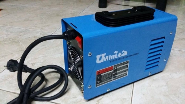 เครื่องเชื่อมไฟฟ้า UMINI MMA-160 มือ 1 เหมาะสำหรับเชื่อมงานต่างๆ ขนาดเล็กกระทัดรัด