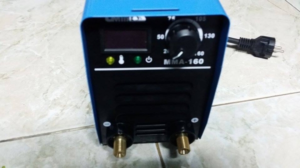 เครื่องเชื่อมไฟฟ้า UMINI MMA-160 มือ 1 เหมาะสำหรับเชื่อมงานต่างๆ ขนาดเล็กกระทัดรัด เครื่องเชื่อมไฟฟ้า UMINI MMA-160 มือ 1 เหมาะสำหรับเชื่อมงานต่างๆ ขนาดเล็กกระทัดรัด