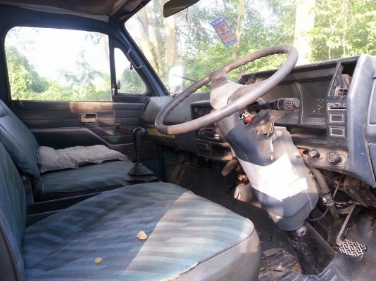 ขายISUZU NPR59LU5F-M ปี38เกียร์ร็อก เฟืองท้ายใหญ่Fหน้า-หลัง เครื่องดี4BD1 115แรง ภายในสวย สภาพพร้อมใช้ เอกสารพร้อมโอน สนใจโทร090-8588220คุณนะ ID:narong498 หรือwww.truck.in.th/498 Fb:ณรงค์ ซื้อขายรถมือสอง(เว็บไซต์ส่วนตัว)